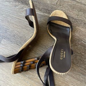 Gucci wrap around Lifford bamboo heels in brown